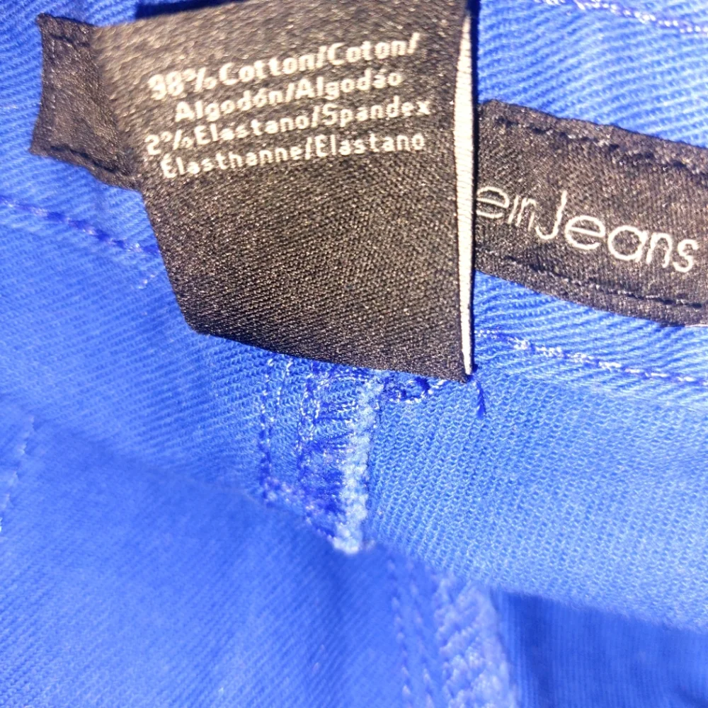 NWT Calvin Klein Blue Cuffed Denim Shorts - Picture 7 of 8